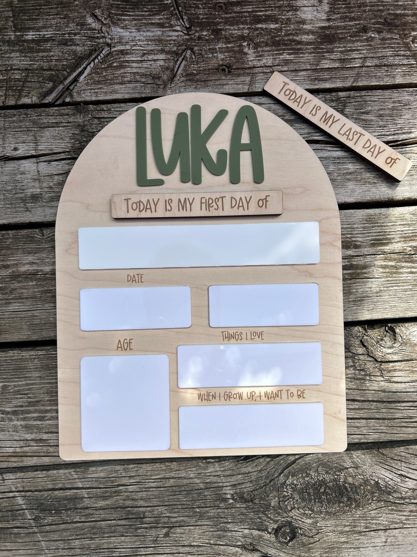 Classic style dome First Day/Last Day of school reusable board