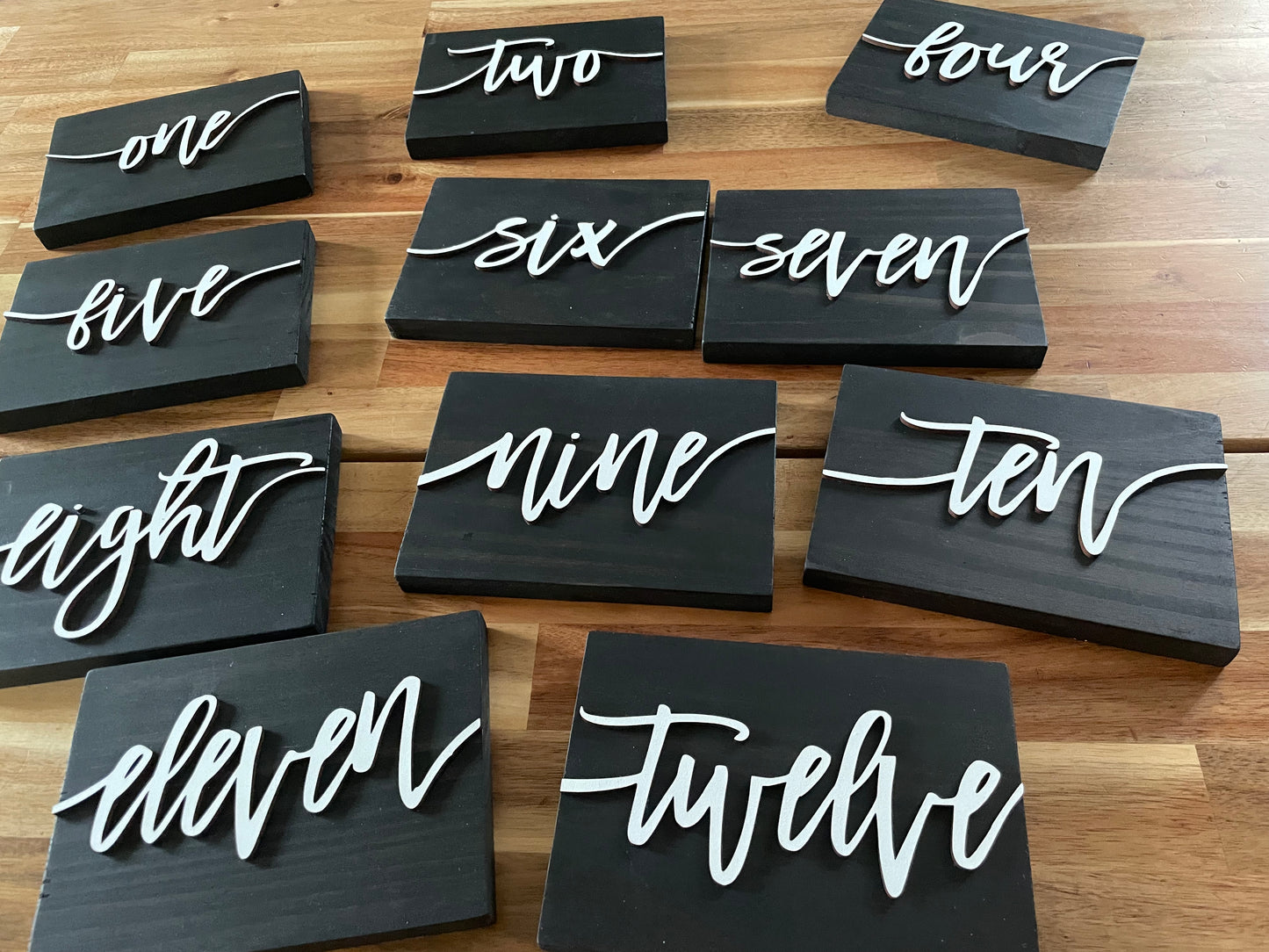 Wood Table Numbers 3D style