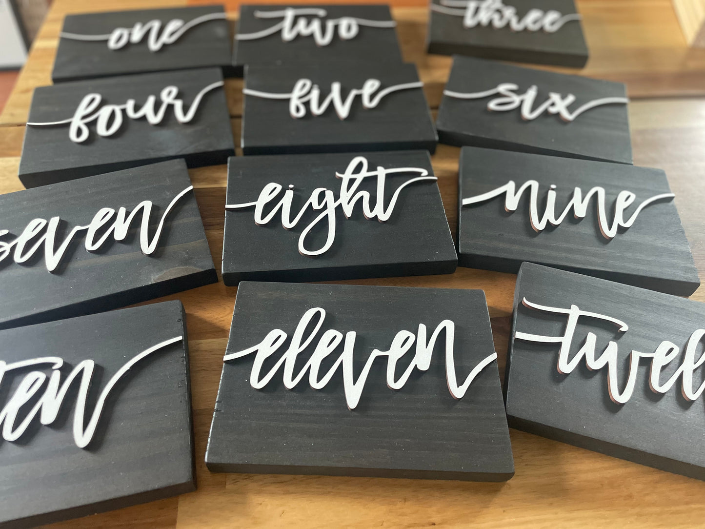 Wood Table Numbers 3D style